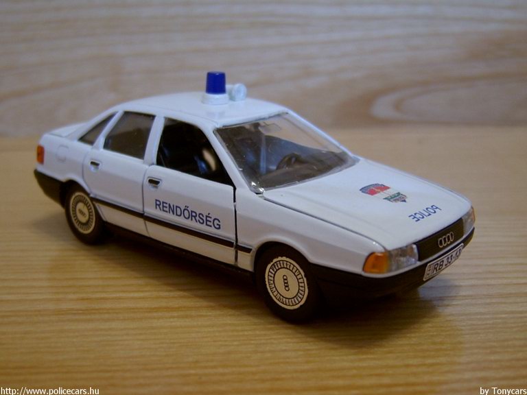 Audi 80, modell és fotó: Tonycars
Keywords: modell modellautó rendőr rendőrség rendőrautó