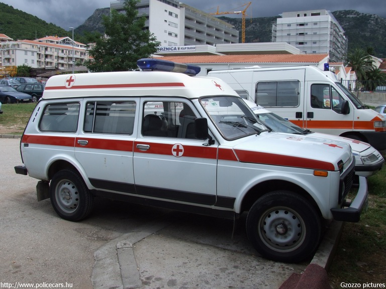 Lada Niva VAZ 2121, fotó: Gzozzo pictures
Keywords: montenegrói Montenegró mentő mentőautó crna gora