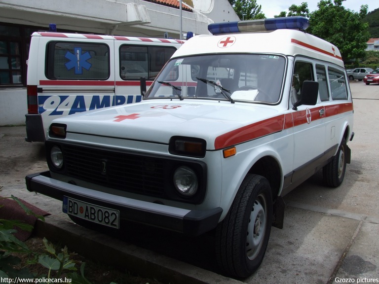 Lada Niva VAZ 2121, fotó: Gzozzo pictures
Keywords: montenegrói Montenegró mentő mentőautó crna gora