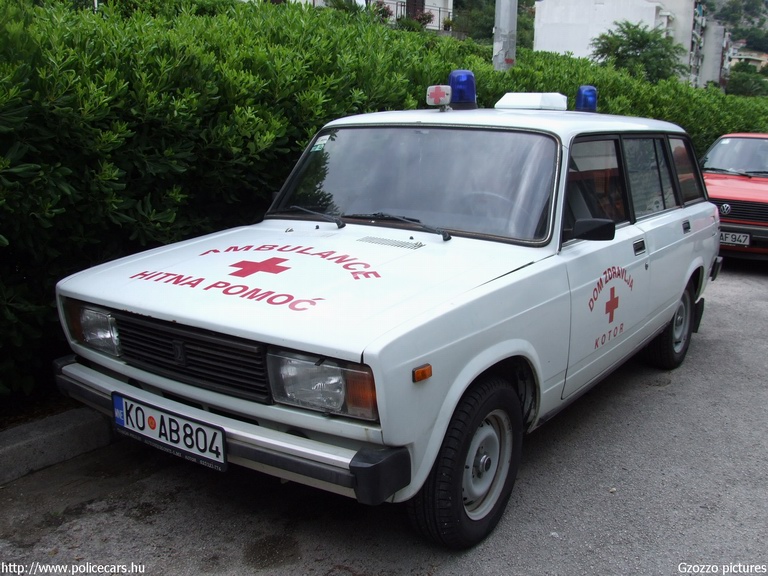 Lada VAZ 2104, fotó: Gzozzo pictures
Keywords: montenegrói Montenegró mentő mentőautó crna gora
