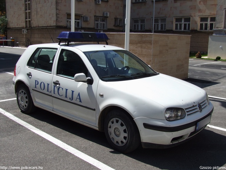 Volkswagen Golf IV, fotó: Gzozzo pictures
Keywords: montenegrói Montenegró rendőr rendőrség rendőrautó crna gora