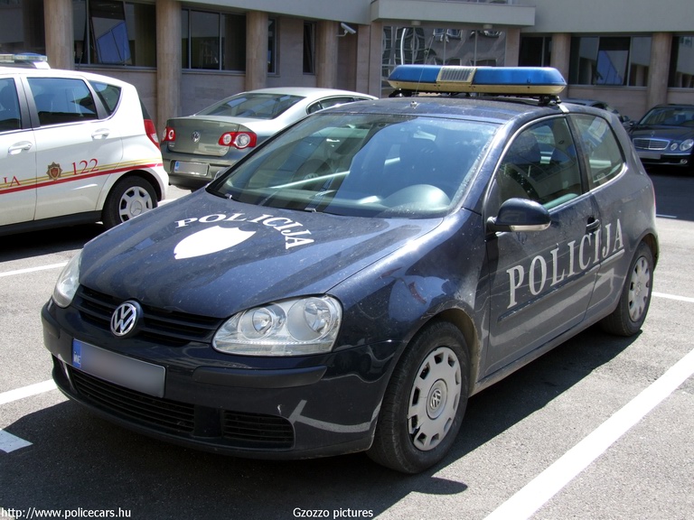 Volkswagen Golf V, fotó: Gzozzo pictures
Keywords: montenegrói Montenegró rendőr rendőrség rendőrautó crna gora
