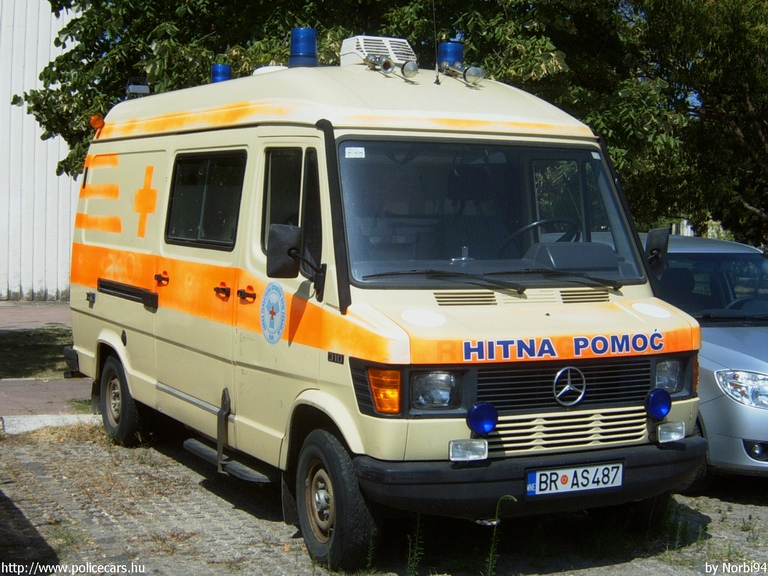 Mercedes-Benz 310, fotó: Norbi94
Keywords: montenegrói Montenegró mentő mentőautó crna gora