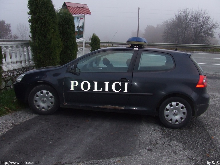 Volkswagen Golf V, fotó: Sz.S.
Keywords: Montenegró montenegrói crna gora rendőrség rendőr rendőrautó
