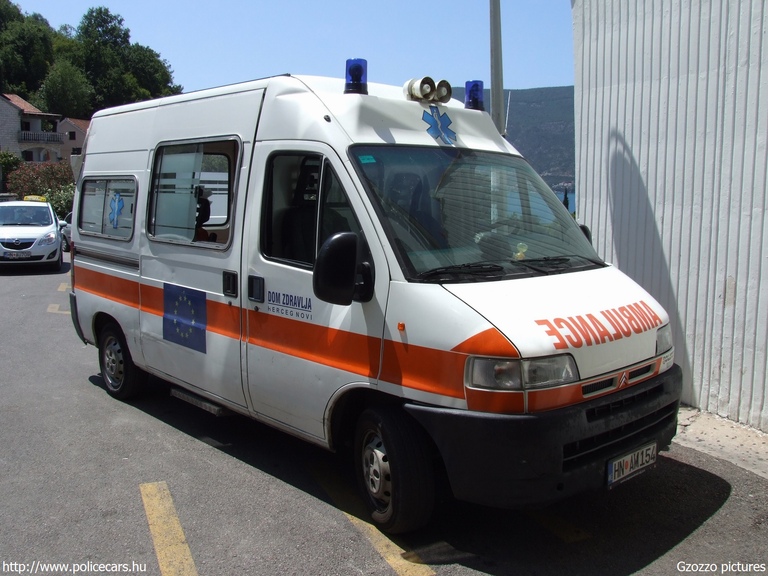 Citroen Jumper, Herceg Novi, fotó: Gzozzo pictures
Keywords: montenegrói Montenegró mentő mentőautó crna gora