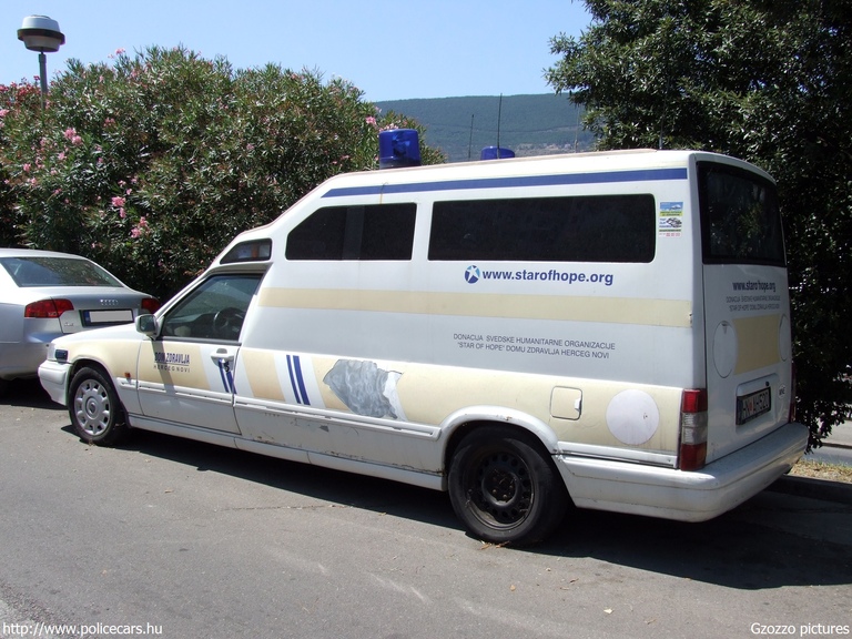 Volvo, Herceg Novi, fotó: Gzozzo pictures
Keywords: montenegrói Montenegró mentő mentőautó crna gora