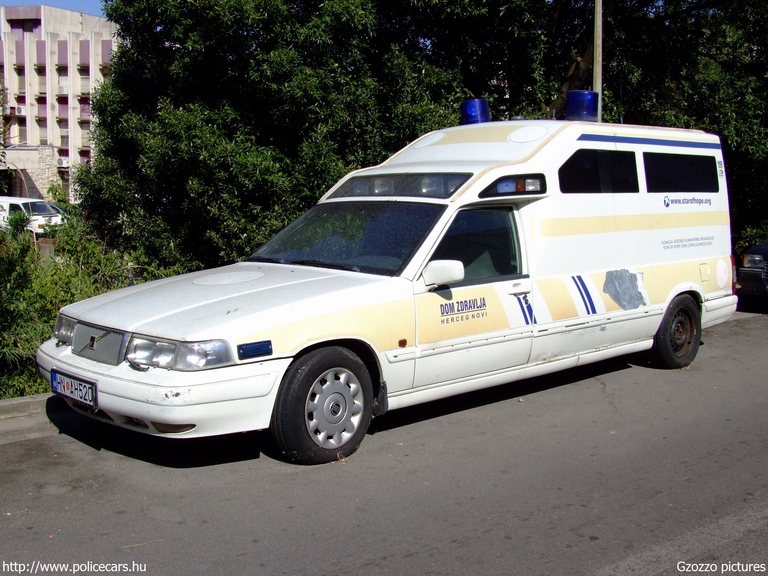 Volvo, Herceg Novi, fotó: Gzozzo pictures
Keywords: montenegrói Montenegró mentő mentőautó crna gora