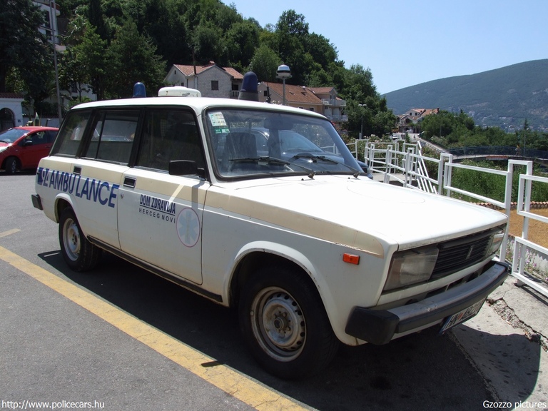 Lada VAZ 2104, Herceg Novi, fotó: Gzozzo pictures
Keywords: montenegrói Montenegró mentő mentőautó crna gora