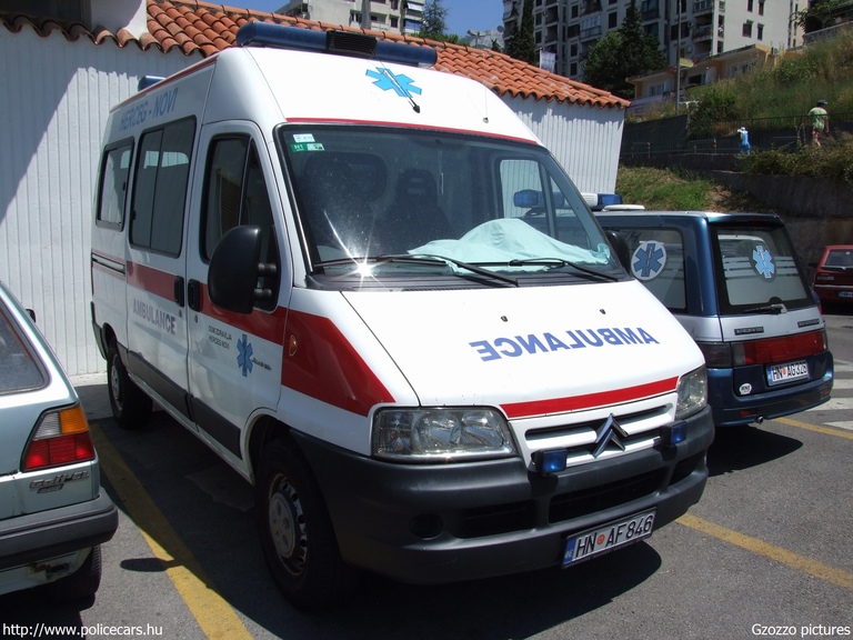Citroen Jumper, Herceg Novi, fotó: Gzozzo pictures
Keywords: montenegrói Montenegró mentő mentőautó crna gora