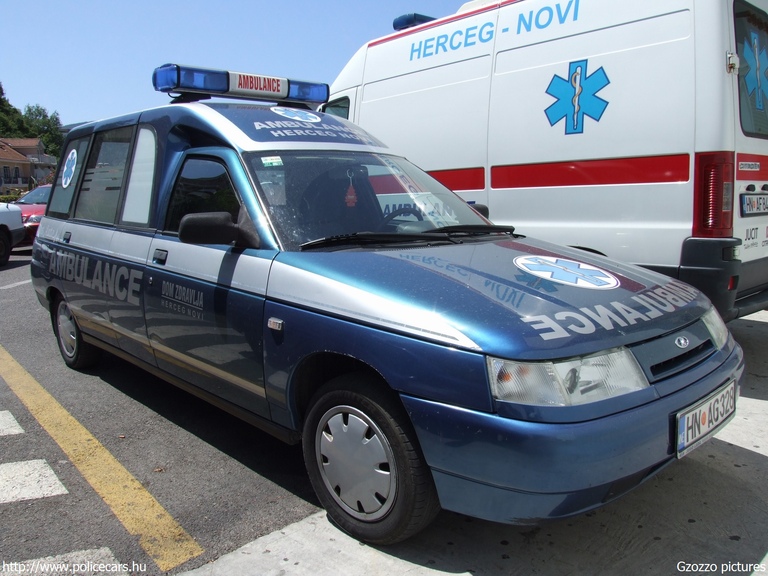 Lada VAZ 2111, Herceg Novi, fotó: Gzozzo pictures
Keywords: montenegrói Montenegró mentő mentőautó crna gora