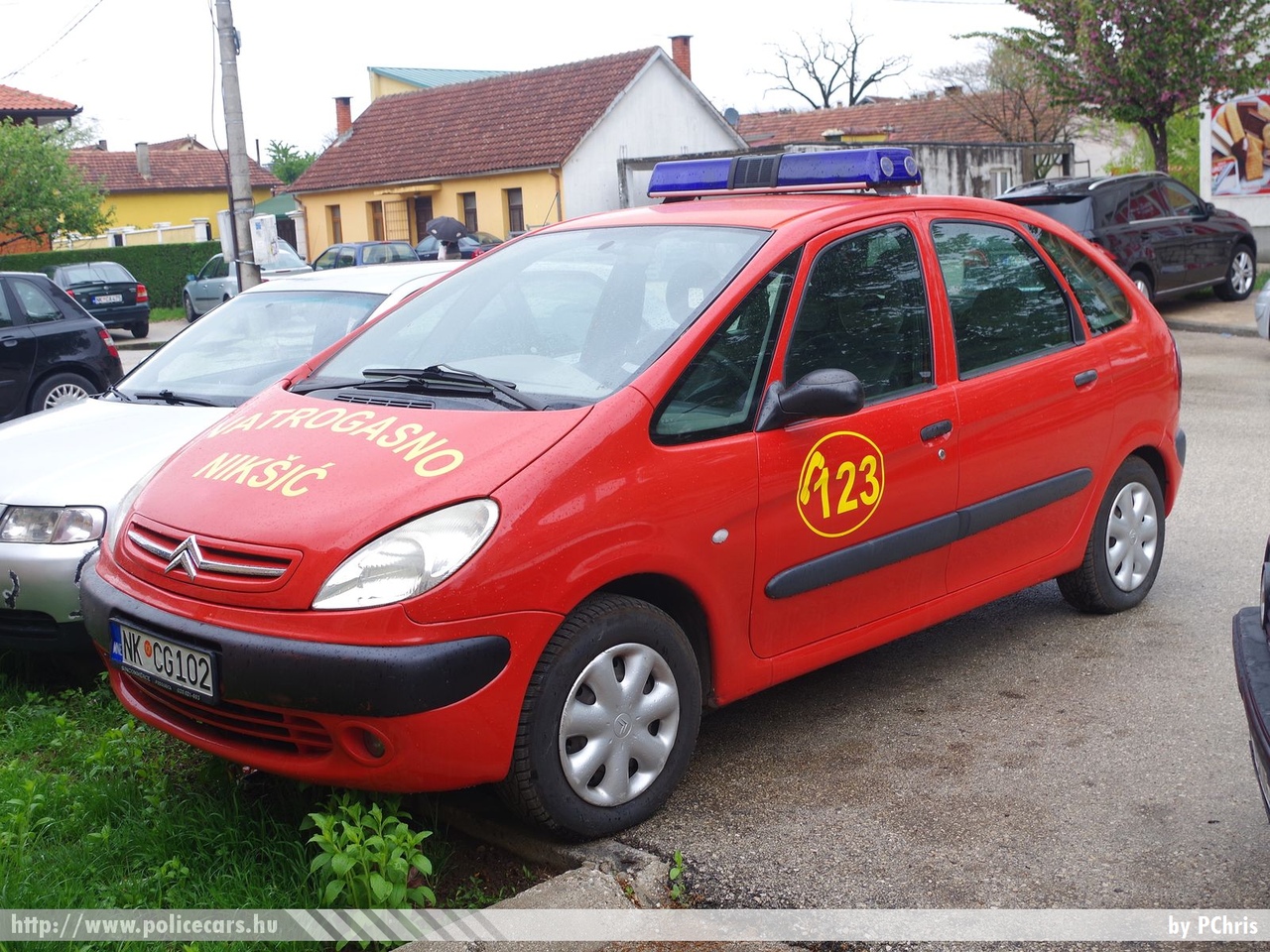 Citroen Xsara Picasso, Niksic, fotó: PChris
Keywords: montenegrói Montenegró tûzoltó tûzoltóautó tûzoltóság crna gora firetruck fire