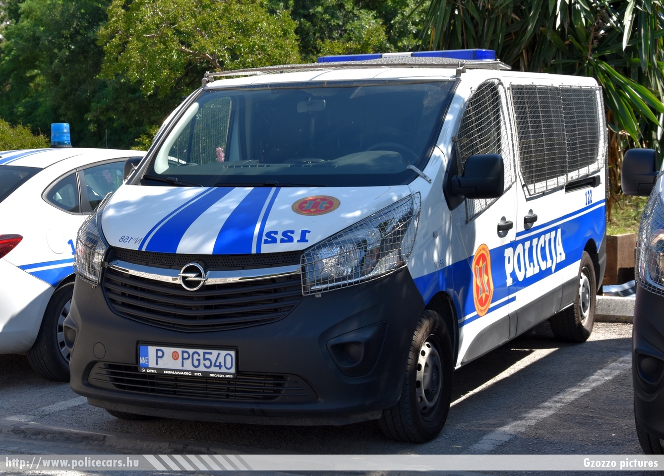 Opel Vivaro, fotó: Gzozzo pictures
Keywords: rendőr rendőrautó rendőrség montenegrói Montenegró Crna Gora police policecar