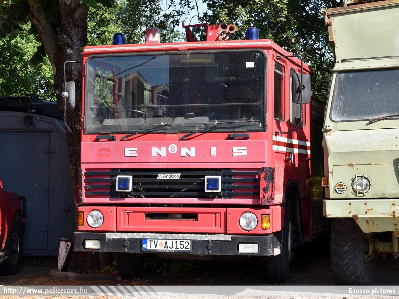 Dennis, Krtoli, fotó: Gzozzo pictures
Keywords: montenegrói Montenegró tûzoltó tûzoltóautó tûzoltóság crna gora firetruck fire