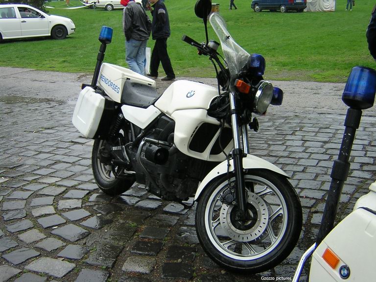 BMW K75, fotó: Gzozzo pictures
Keywords: magyar magyarország rendőr rendőrmotor rendőrség