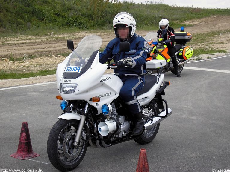 Yamaha, fotó: Zeegun
Keywords: magyar magyarország rendőr rendőrmotor rendőrség