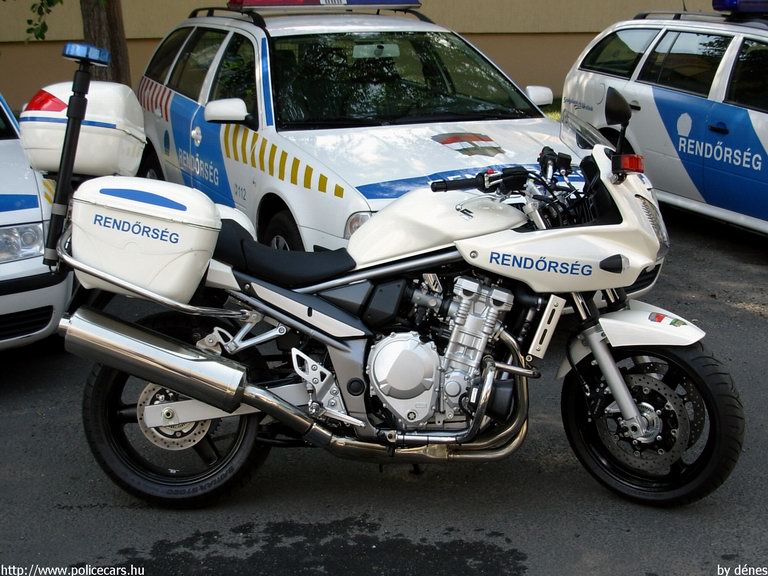 Suzuki GSF 650 Bandit, fotó: dénes
Keywords: magyar magyarország rendőr rendőrmotor rendőrség UIJ-554