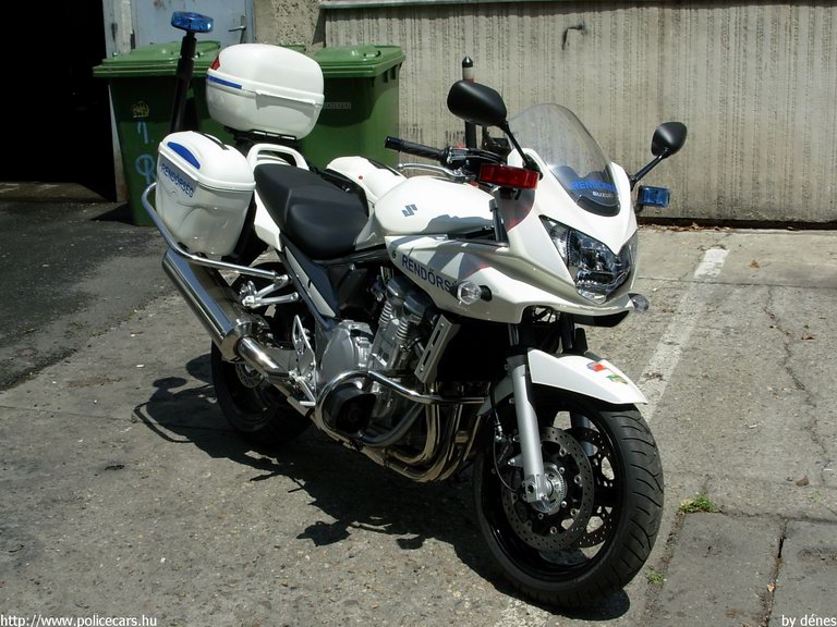 Suzuki GSF 650 Bandit, fotó: dénes
Keywords: magyar magyarország rendőr rendőrmotor rendőrség UIJ-554