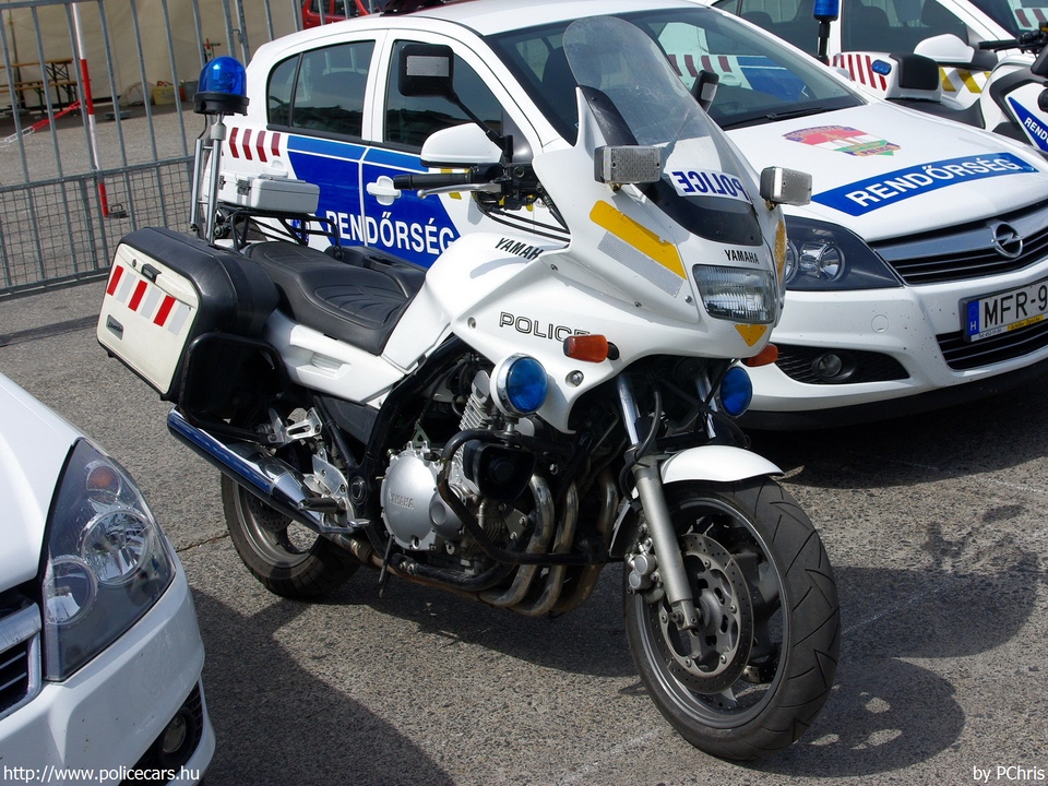 Yamaha XJ 900 Diversion, fotó: PChris
Keywords: rendőr rendőrmotor rendőrség magyar Magyarország police Hungary hungarian