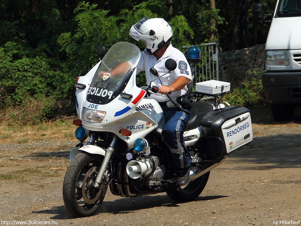 Yamaha, fotó: HNorbert
Keywords: motor rendőr rendőrmotor rendőrség magyar Magyarország police Hungary hungarian