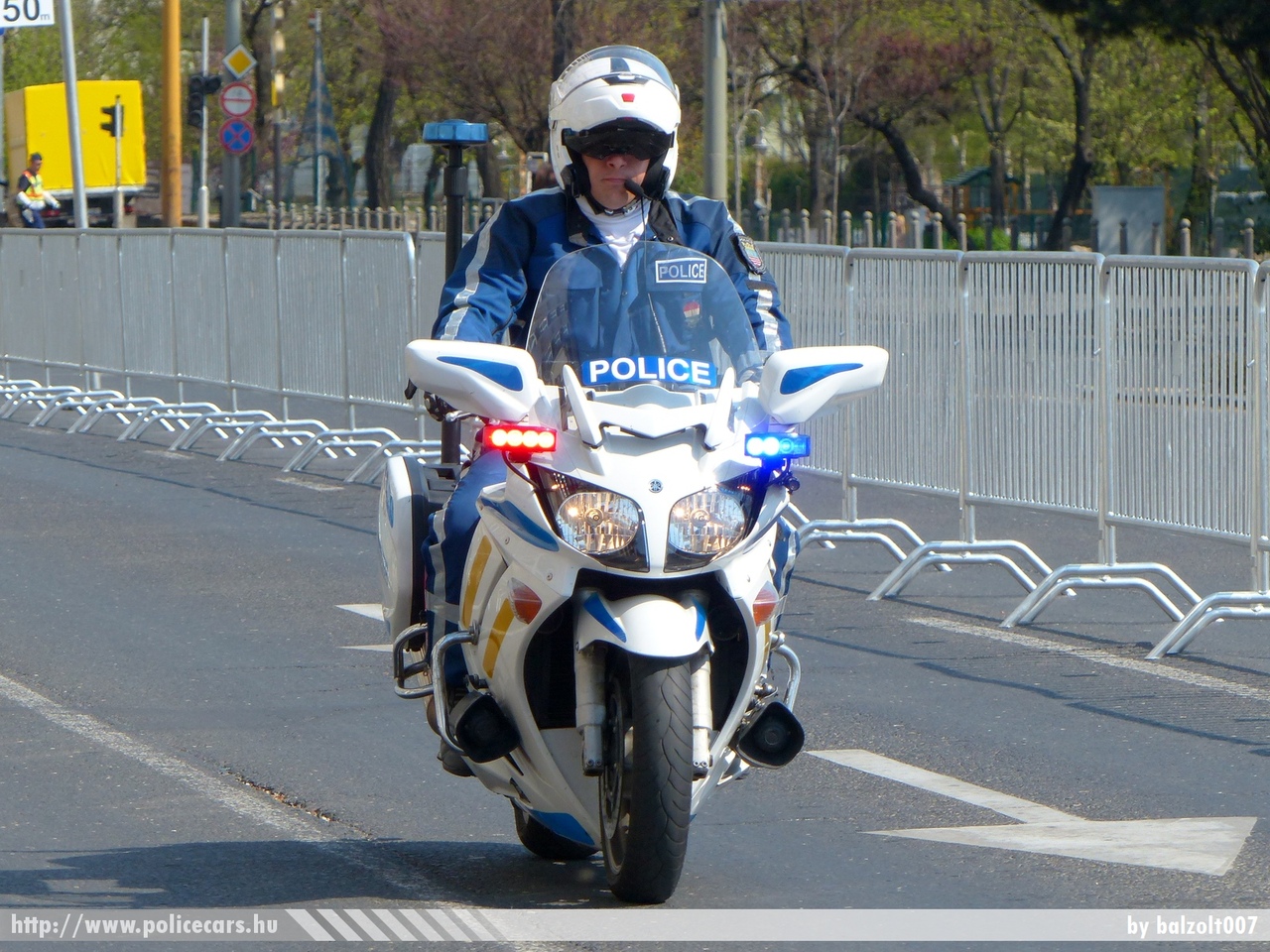 Yamaha FJR 1300, fotó: balzoolt007
Keywords: motor rendőr rendőrmotor rendőrség magyar Magyarország police Hungary hungarian