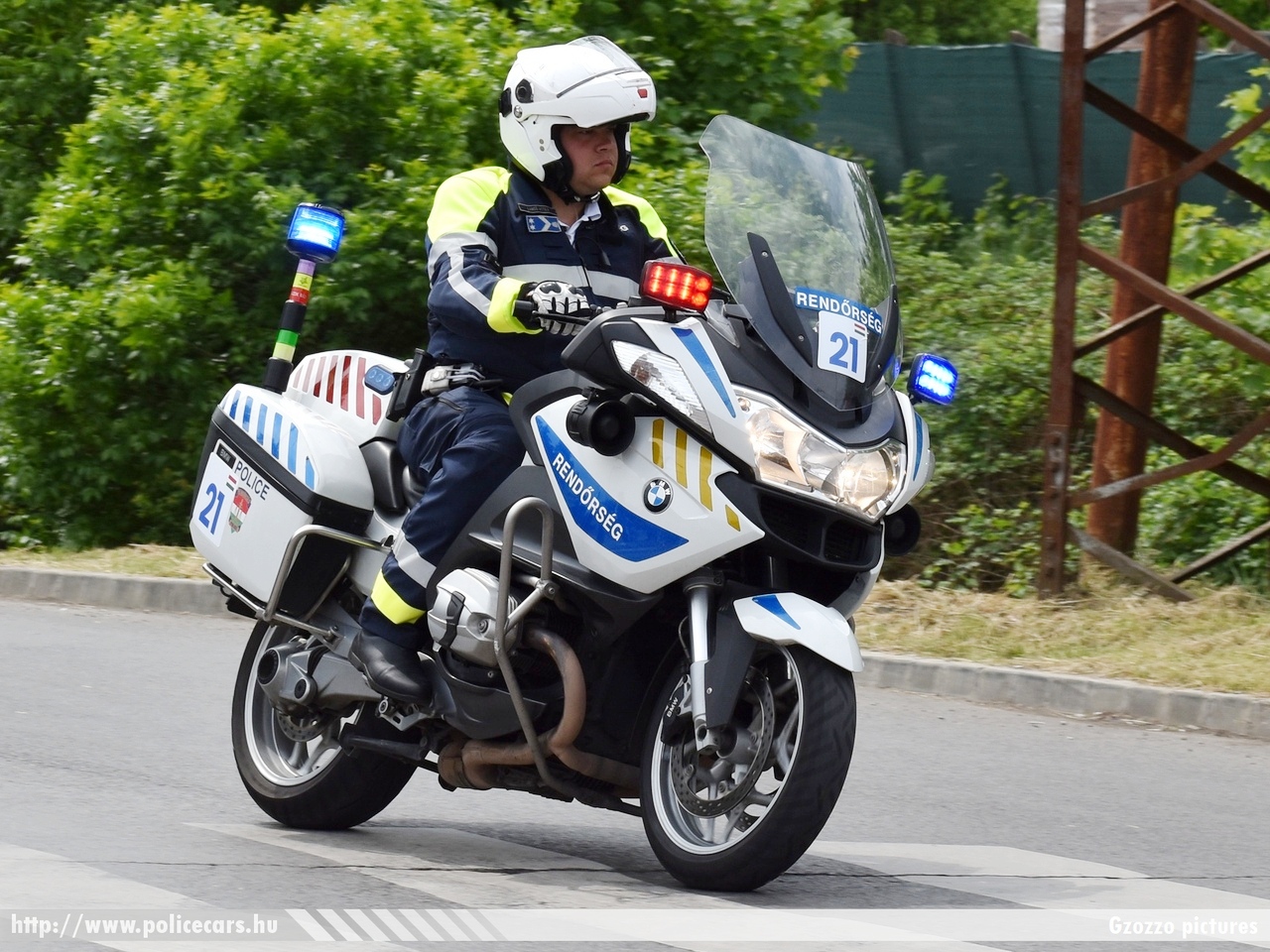 BMW R1200RT, fotó: Gzozzo pictures
Keywords: motor rendőr rendőrmotor rendőrség magyar Magyarország police Hungary hungarian policebike policemotorcycle