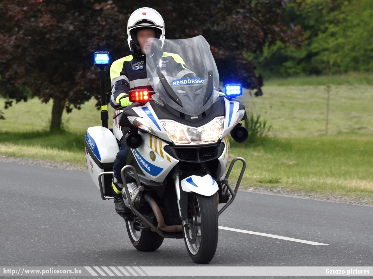 BMW R1200RT, fotó: Gzozzo pictures
Keywords: motor rendőr rendőrmotor rendőrség magyar Magyarország police Hungary hungarian policebike policemotorcycle