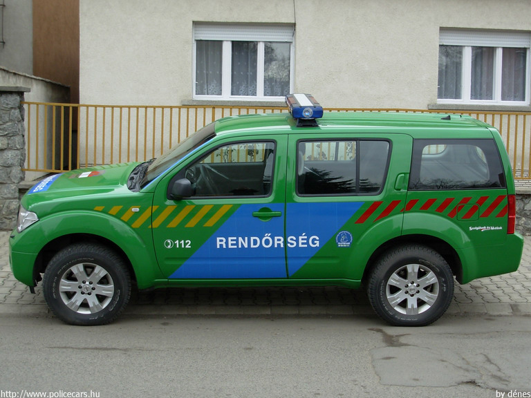 Nissan Pathfinder, fotó: dénes
Keywords: magyar Magyarország rendőr rendőrautó rendőrség KTL-316 Hungary hungarian police policecar 