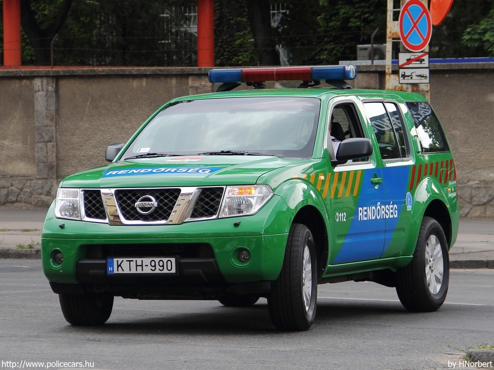 Nissan Pathfinder, fotó: HNorbert
Keywords: rendőr rendőrautó rendőrség magyar Magyarország  KTH-990 Hungary hungarian police policecar 
