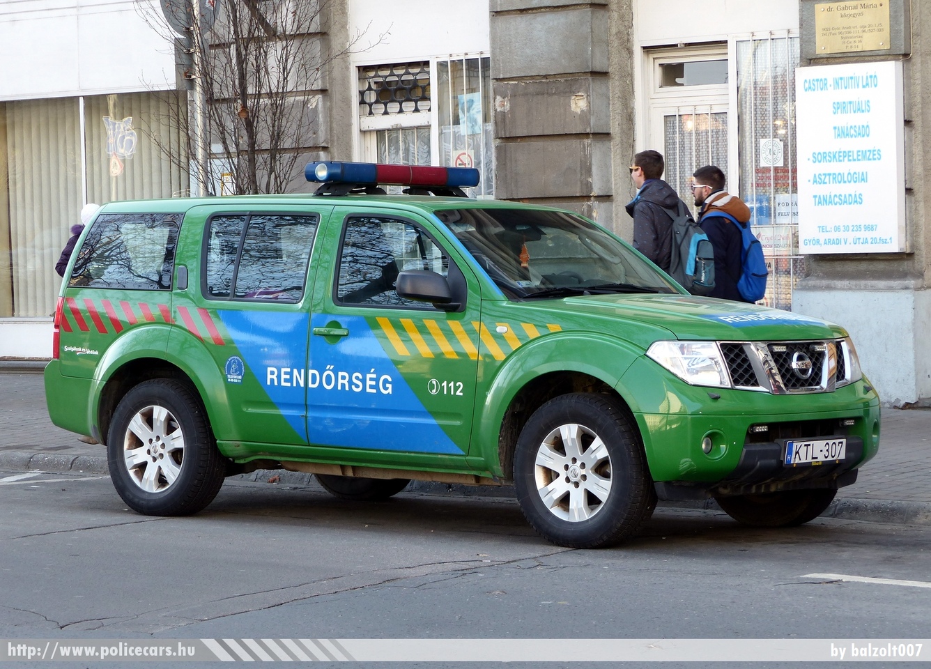 Nissan Pathfinder, fotó: balzolt007
Keywords: magyar Magyarország rendőr rendőrautó rendőrség Hungary hungarian police policecar KTL-307