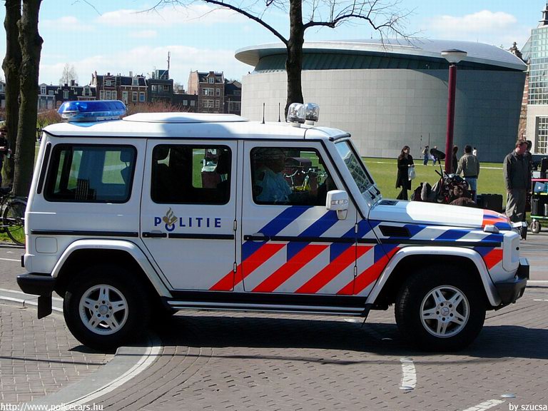 Mercedes G, fotó: szucsa
Keywords: rendőr rendőrautó rendőrség Hollandia holland Politie