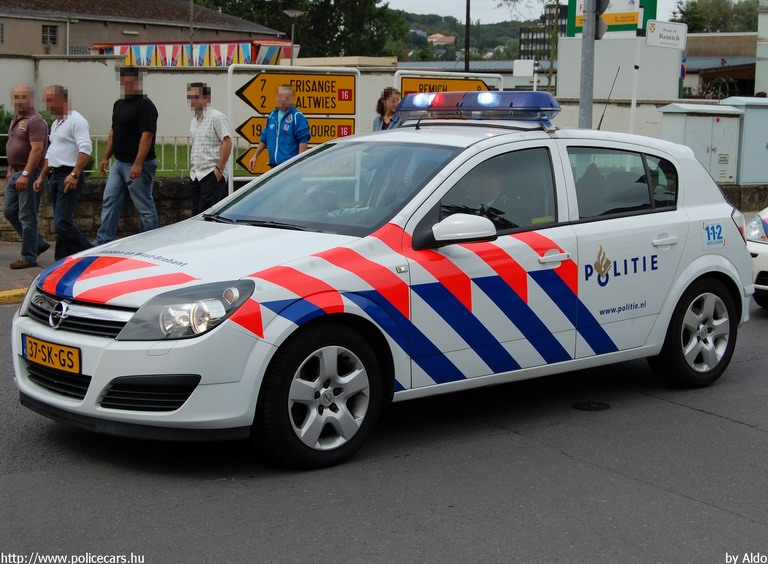 Opel Astra H, fotó: Aldo
Keywords: rendőr rendőrautó rendőrség Hollandia holland Politie