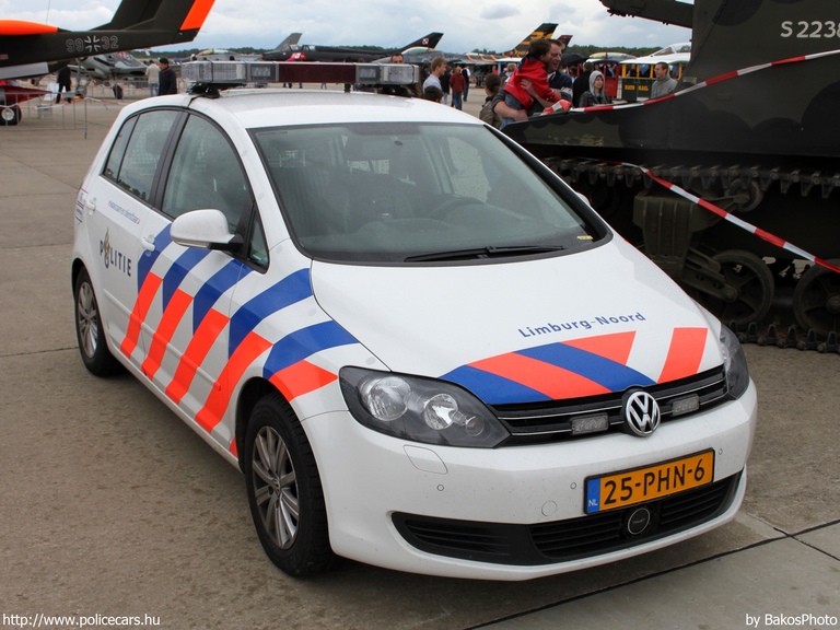 Volkswagen Golf Plus, fotó: BakosPhoto
Keywords: rendőr rendőrautó rendőrség holland Hollandia 25-PHN-6