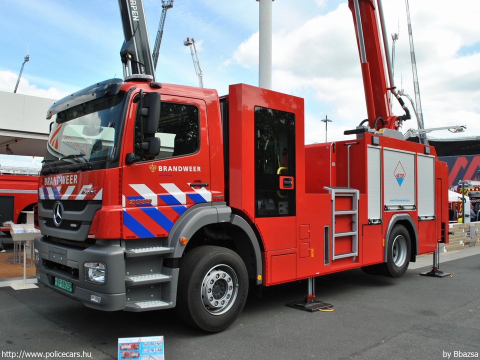Mercedes-Benz Axor 2033 HILTON, fotó: Bbazsa
Keywords: holland Hollandia tûzoltó tûzoltóautó tûzoltóság Netherlands Dutch fire firetruck