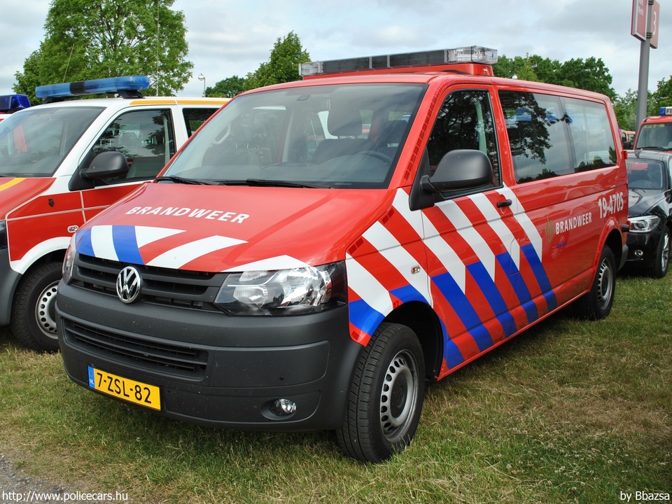 Volkswagen Transporter T5 facelift, fotó: Bbazsa
Keywords: holland Hollandia tûzoltó tûzoltóautó tûzoltóság Netherlands Dutch fire firetruck
