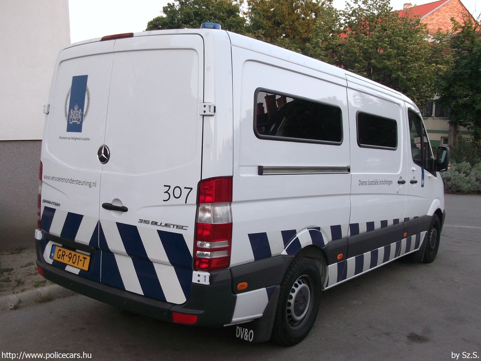 Mercedes Sprinter 316, fotó: Sz.S
Keywords: Hollandia holland Netherlands bv prison dutch