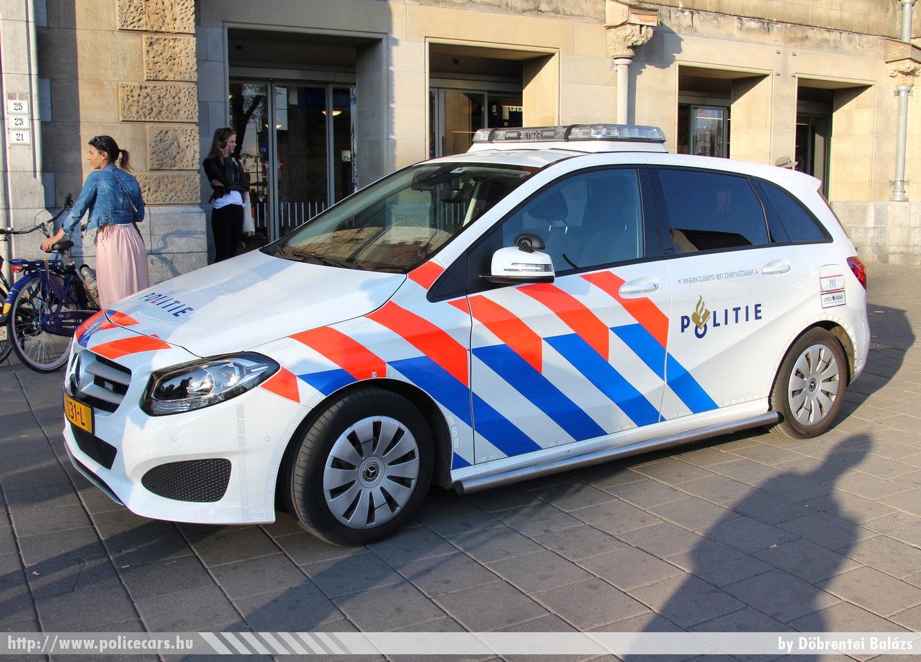 Mercedes B, fotó: Döbrentei Balázs
Keywords: rendőr rendőrautó rendőrség Hollandia holland police policecar Netherlands dutch