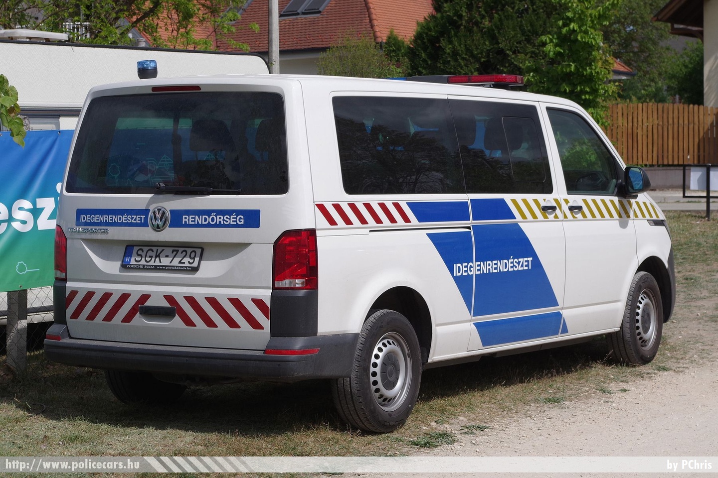 Volkswagen Transporter T6.1, Országos Idegenrendészeti Fõigazgatóság, fotó: PChris
Keywords: magyar Magyarország rendőr rendőrautó rendőrség Hungary hungarian police policecar oif idegenrendészet SGK-729