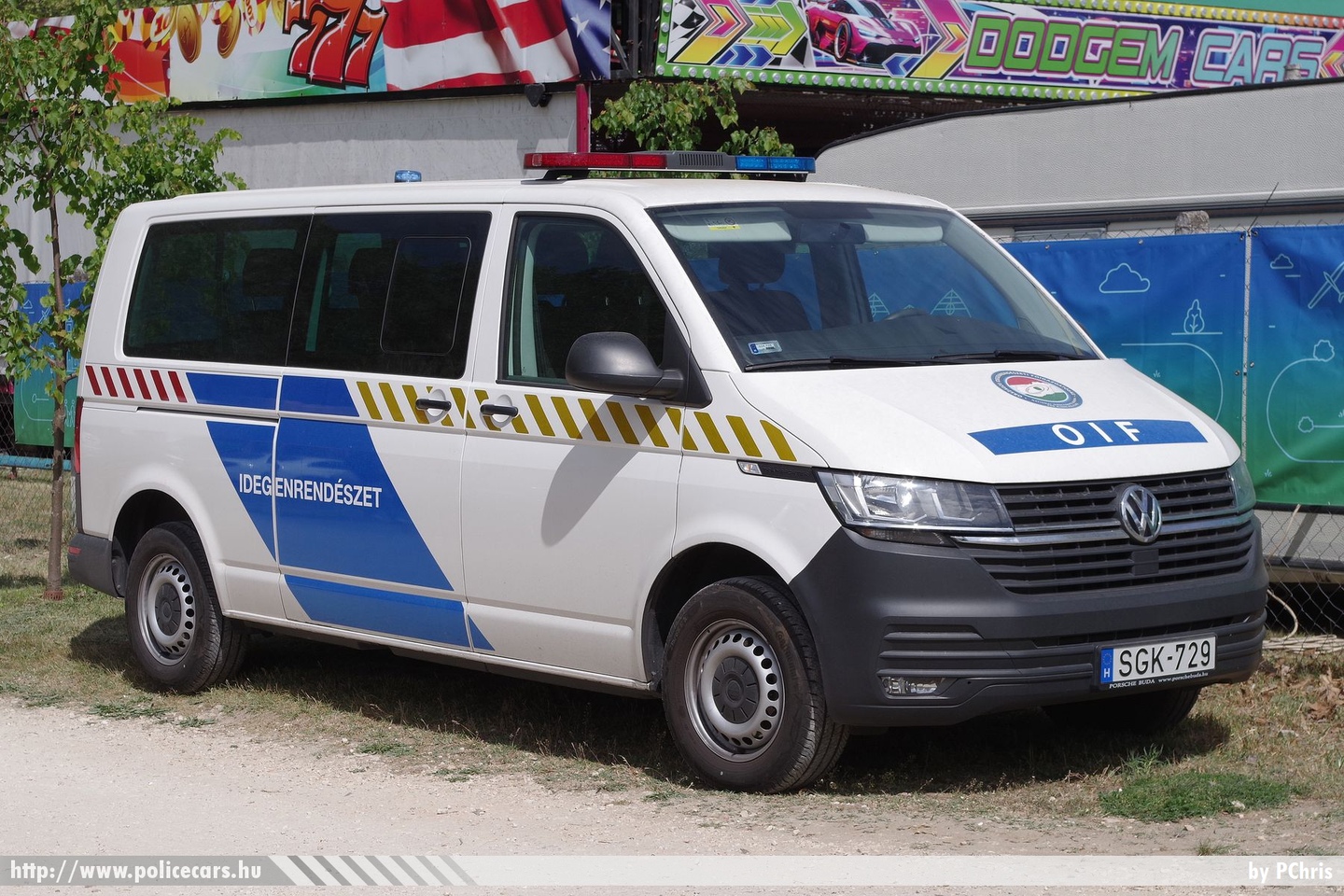Volkswagen Transporter T6.1, Országos Idegenrendészeti Fõigazgatóság, fotó: PChris
Keywords: magyar Magyarország rendőr rendőrautó rendőrség Hungary hungarian police policecar oif idegenrendészet SGK-729