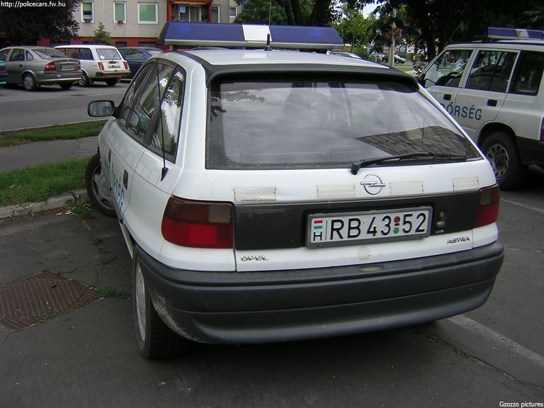 Opel Astra, fotó: Gzozzo pictures
Keywords: rendőrség rendőr rendőrautó magyar Magyarország RB43-52 police policecar hungarian Hungary