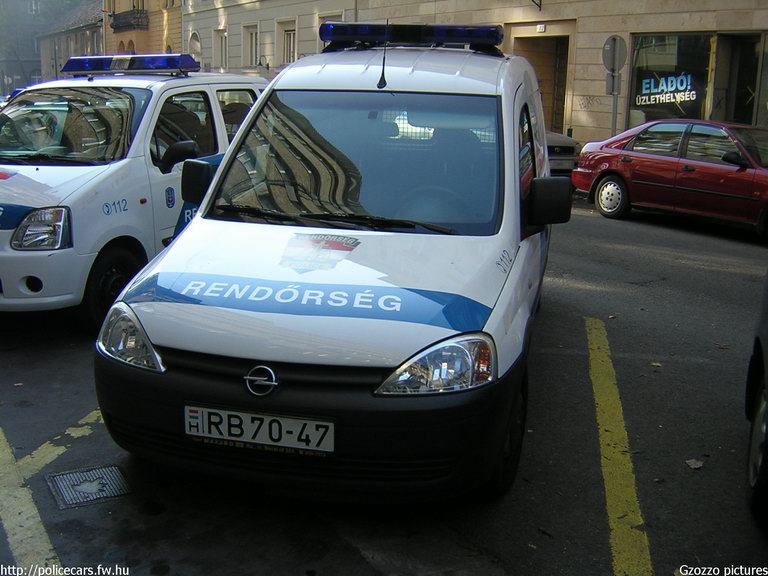 Opel Combo, fotó: Gzozzo pictures
Keywords: rendőrség rendőr rendőrautó magyar Magyarország RB70-47 police policecar hungarian Hungary