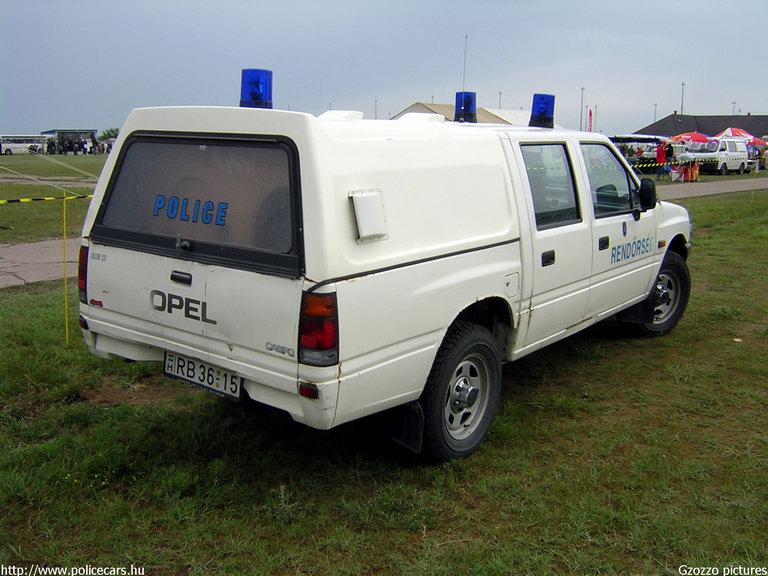 Opel Campo, fotó: Gzozzo pictures
Keywords: rendőrség rendőr rendőrautó magyar Magyarország RB36-15 police policecar hungarian Hungary