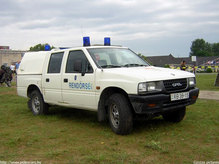 Opel Campo, fotó: Gzozzo pictures
Keywords: rendőrség rendőr rendőrautó magyar Magyarország RB36-15 police policecar hungarian Hungary