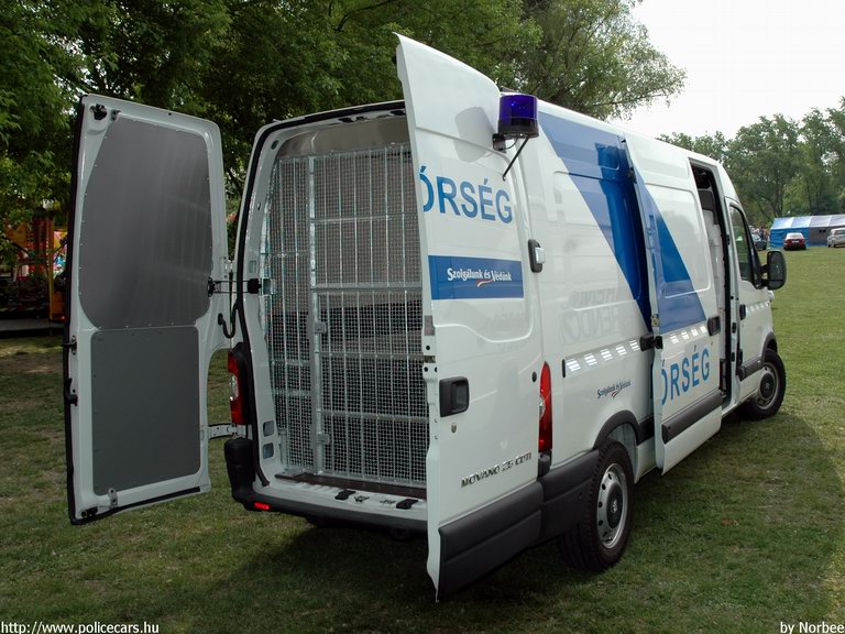 Opel Movano, fotó: Norbee
Keywords: rendőrség rendőr rendőrautó magyar Magyarország RB74-54 police policecar hungarian Hungary