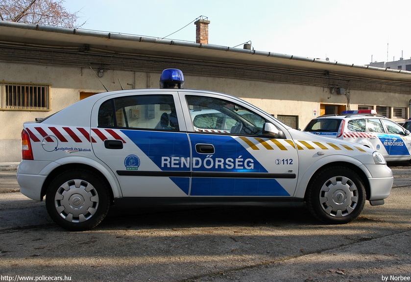 Opel Astra G, fotó: Norbee
Keywords: rendőr rendőrautó rendőrség magyar Magyarország LIA-057 police policecar hungarian Hungary