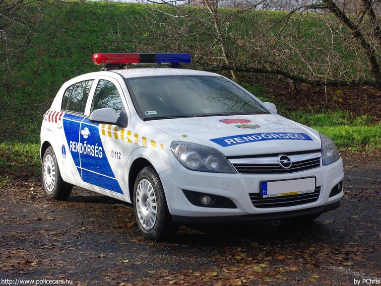Opel Astra H, fotó: PChris
Keywords: rendőr rendőrautó rendőrség magyar Magyarország police policecar hungarian Hungary