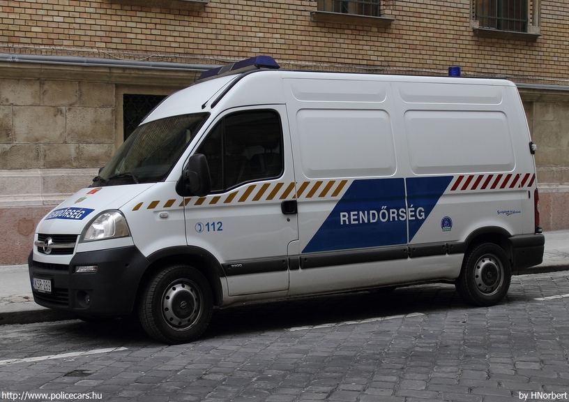 Opel Movano, fotó: HNorbert
Keywords: rendőr rendőrautó rendőrség magyar Magyarország KSR-289 police policecar hungarian Hungary