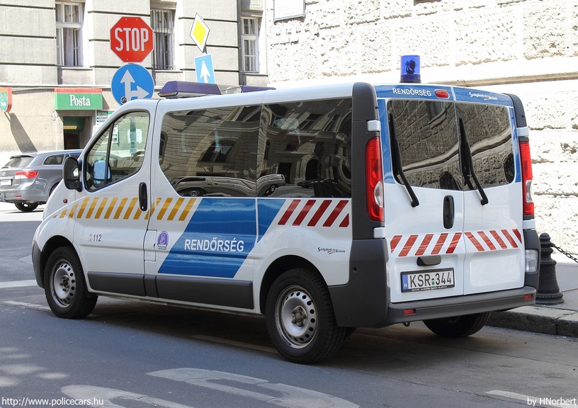 Opel Vivaro, fotó: HNorbert
Keywords: rendőr rendőrautó rendőrség magyar Magyarország KSR-344 police policecar hungarian Hungary