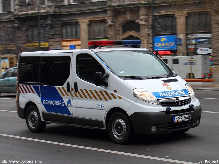 Opel Vivaro, fotó: HNorbert
Keywords: rendőrség rendőrautó rendőr magyar Magyarország KSR-540 police policecar hungarian Hungary