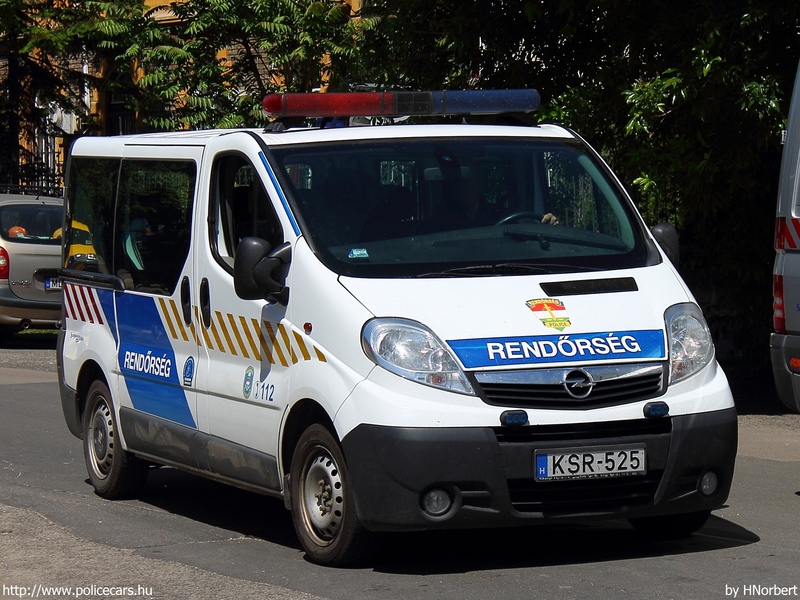 Opel Vivaro, fotó: HNorbert
Keywords: rendőrség rendőrautó rendőr magyar Magyarország KSR-525 police policecar hungarian Hungary