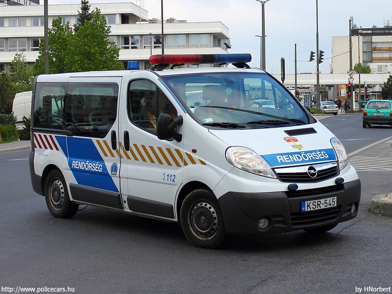 Opel Vivaro, fotó: HNorbert
Keywords: rendőrség rendőrautó rendőr magyar Magyarország KSR-545 police policecar hungarian Hungary